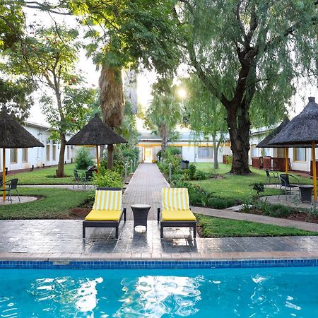 Cresta Botsalo Hotel Palapye エクステリア 写真