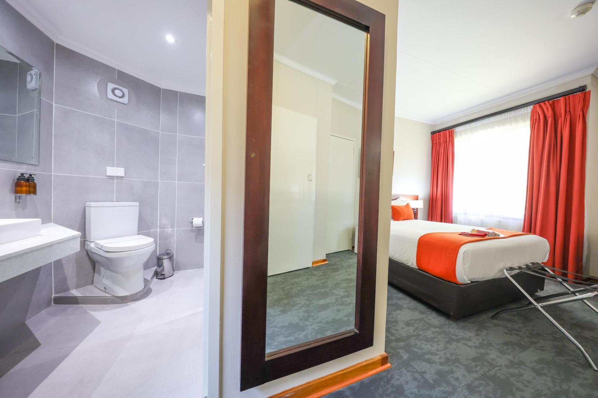Cresta Botsalo Hotel Palapye エクステリア 写真