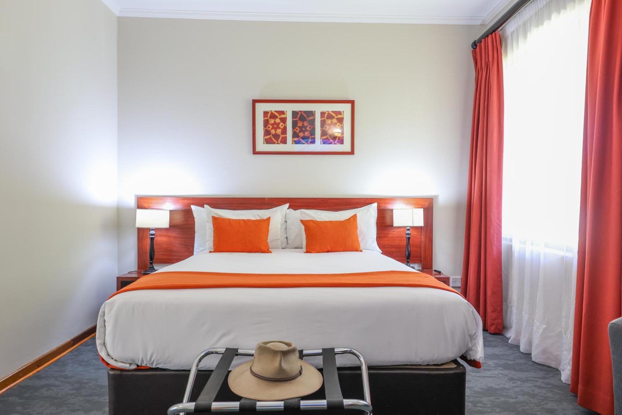 Cresta Botsalo Hotel Palapye エクステリア 写真