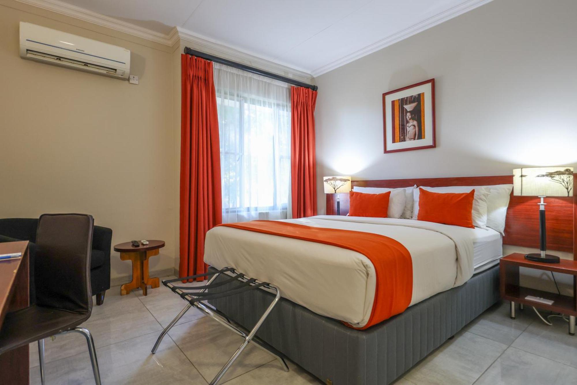 Cresta Botsalo Hotel Palapye エクステリア 写真