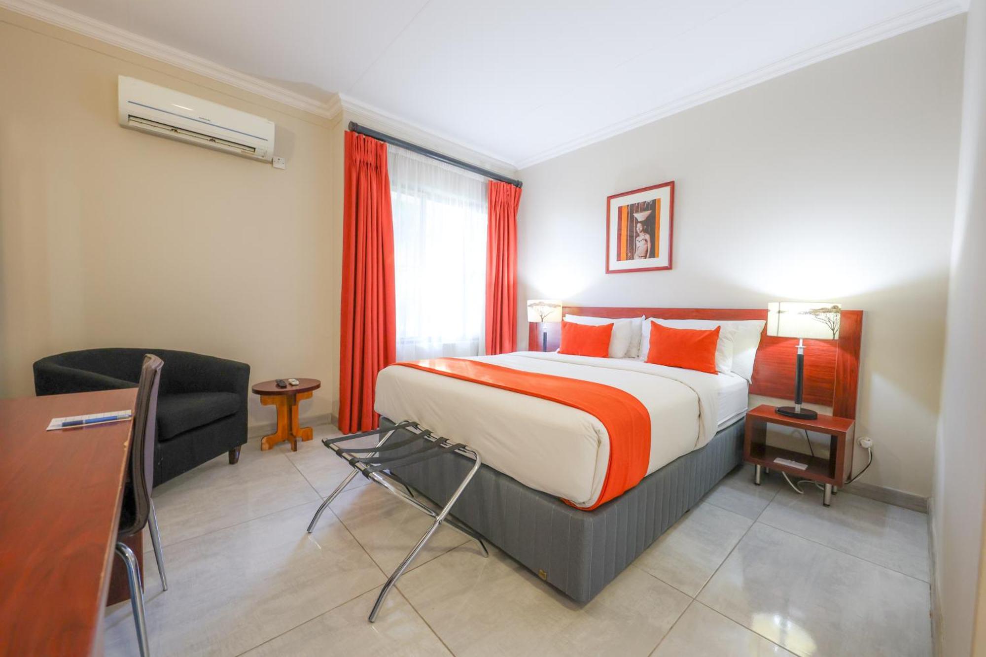 Cresta Botsalo Hotel Palapye エクステリア 写真