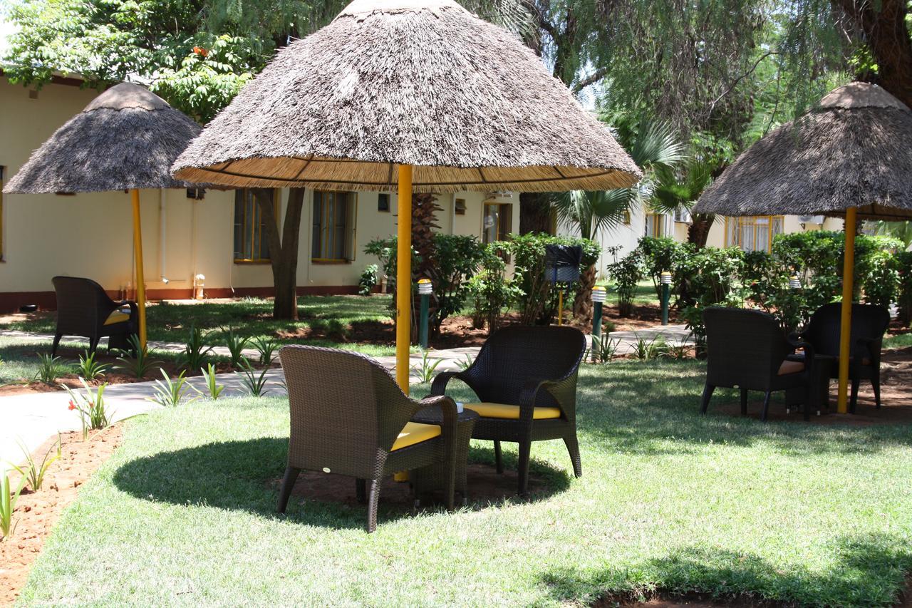 Cresta Botsalo Hotel Palapye エクステリア 写真