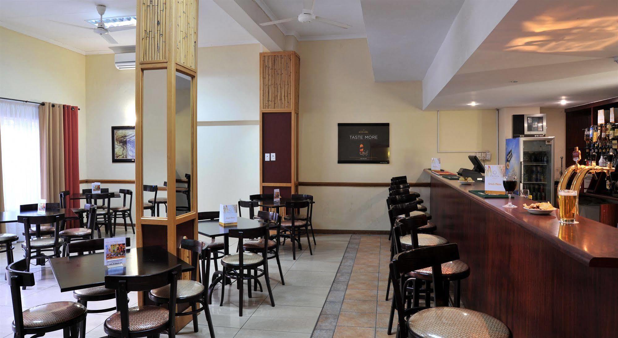 Cresta Botsalo Hotel Palapye エクステリア 写真