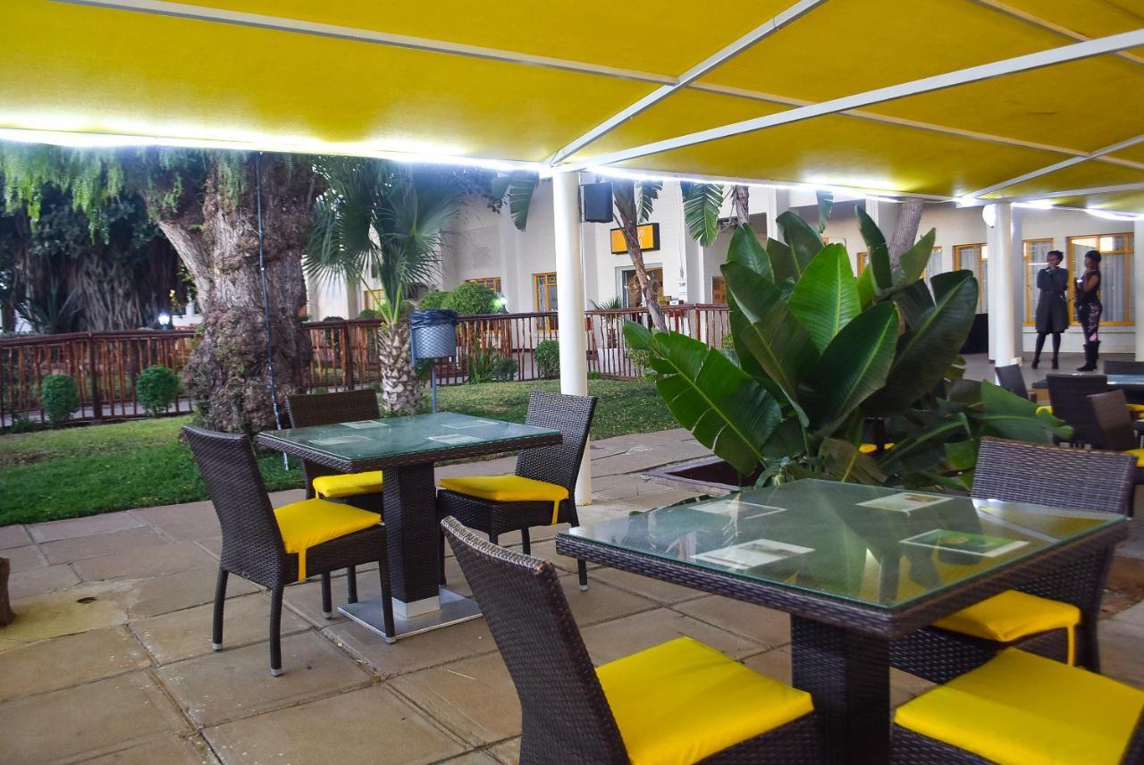 Cresta Botsalo Hotel Palapye エクステリア 写真